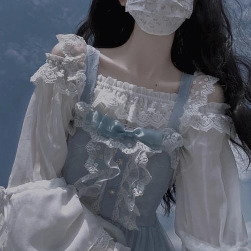 向月亮祈祷的小丑